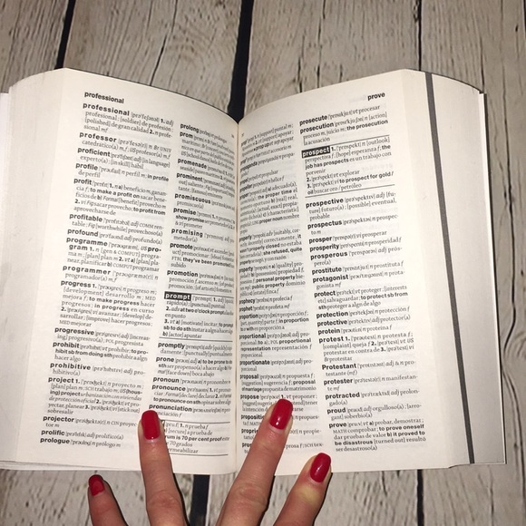 📕 Harrap's Spanish and English Pocket Dictionary - Picture 4 of 6